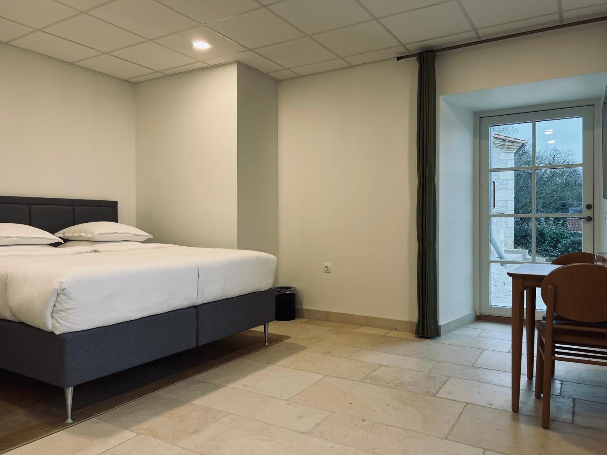 Chateau Lecusse - La Grande Roche - Hotel, Spa, Boutique & Restaurant Broze 外观 照片