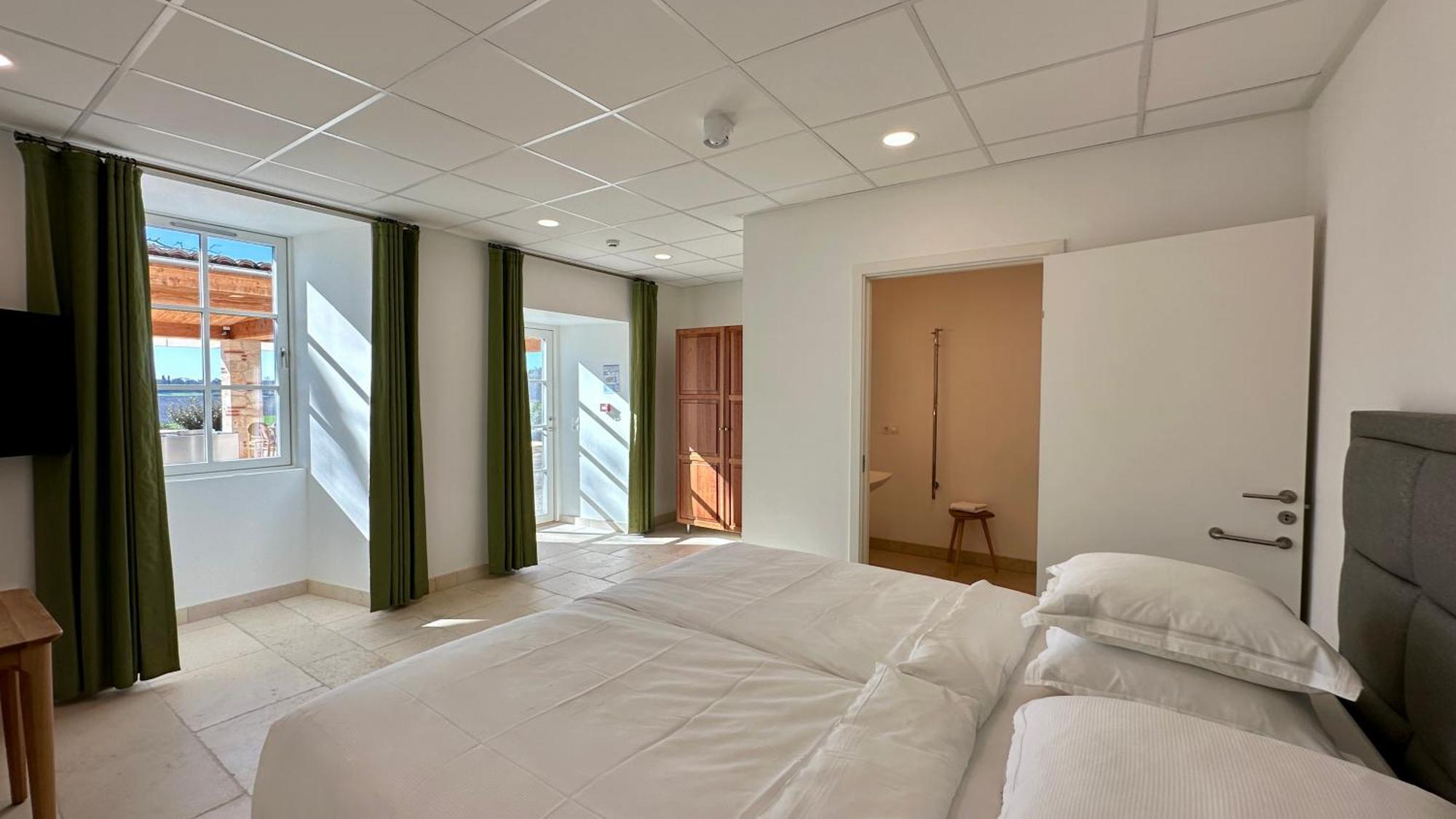Chateau Lecusse - La Grande Roche - Hotel, Spa, Boutique & Restaurant Broze 外观 照片