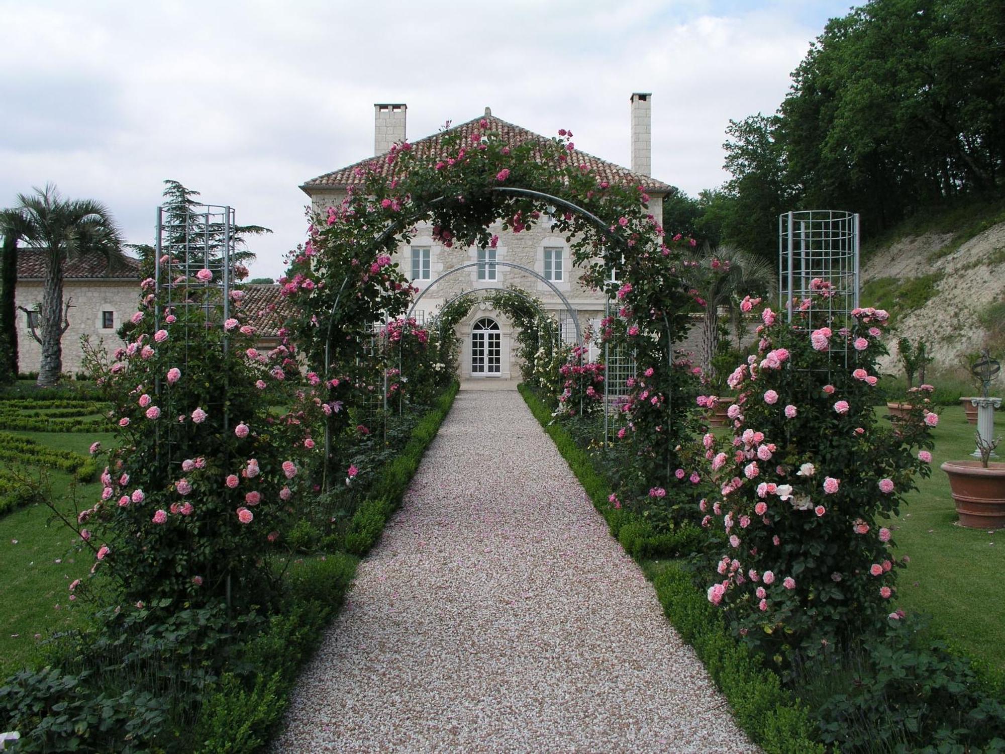 Chateau Lecusse - La Grande Roche - Hotel, Spa, Boutique & Restaurant Broze 外观 照片
