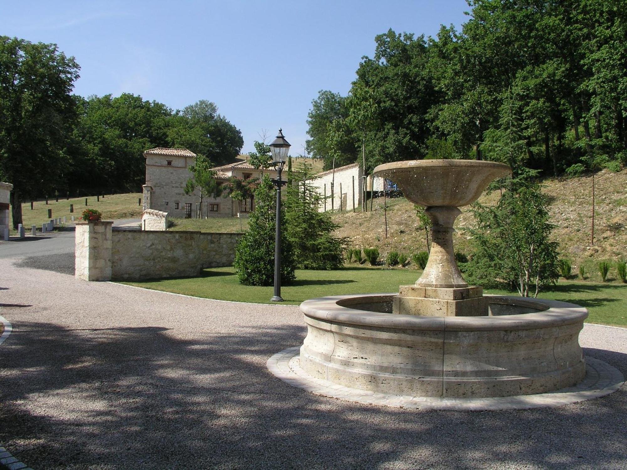 Chateau Lecusse - La Grande Roche - Hotel, Spa, Boutique & Restaurant Broze 外观 照片