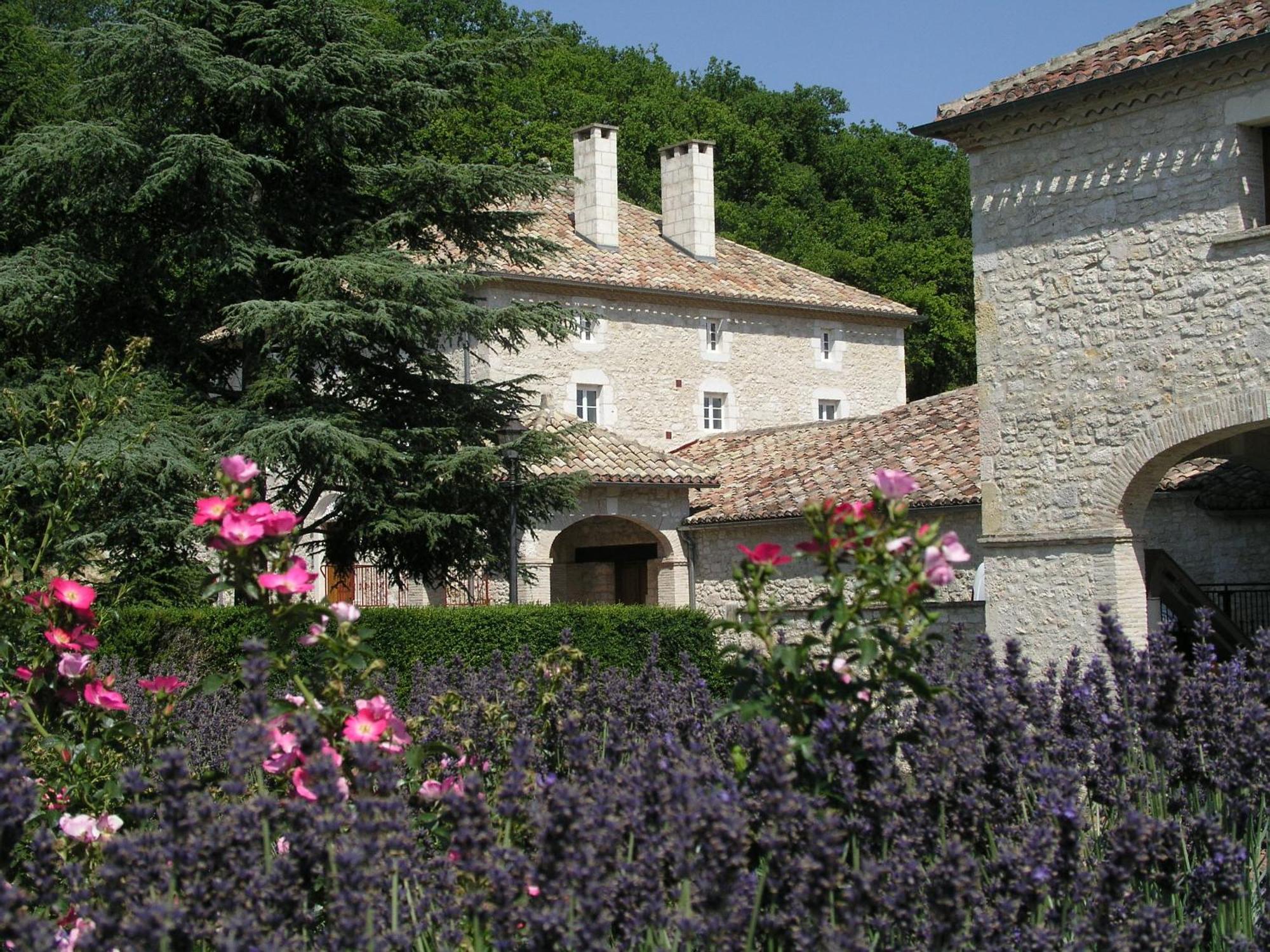 Chateau Lecusse - La Grande Roche - Hotel, Spa, Boutique & Restaurant Broze 外观 照片