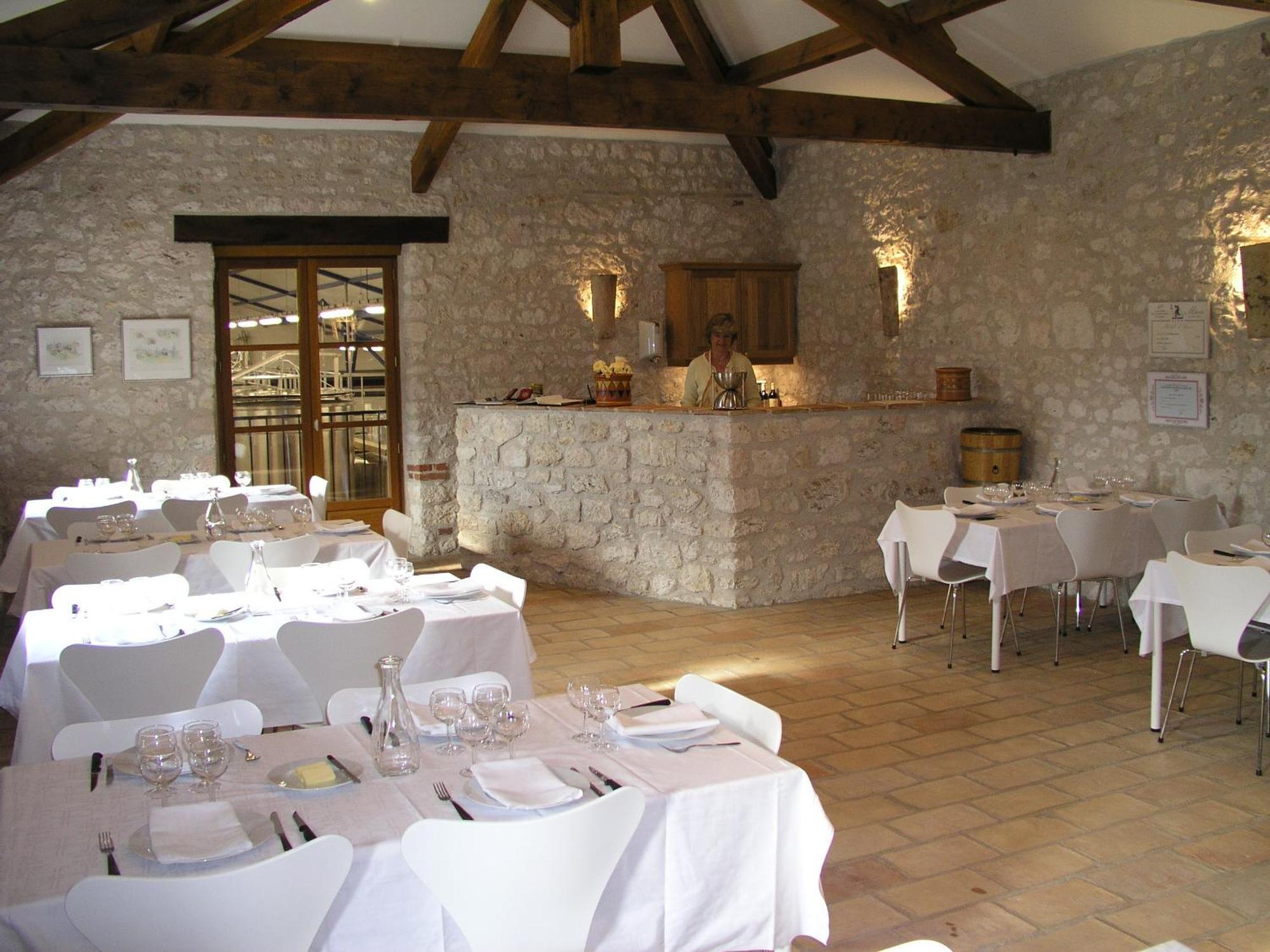 Chateau Lecusse - La Grande Roche - Hotel, Spa, Boutique & Restaurant Broze 外观 照片