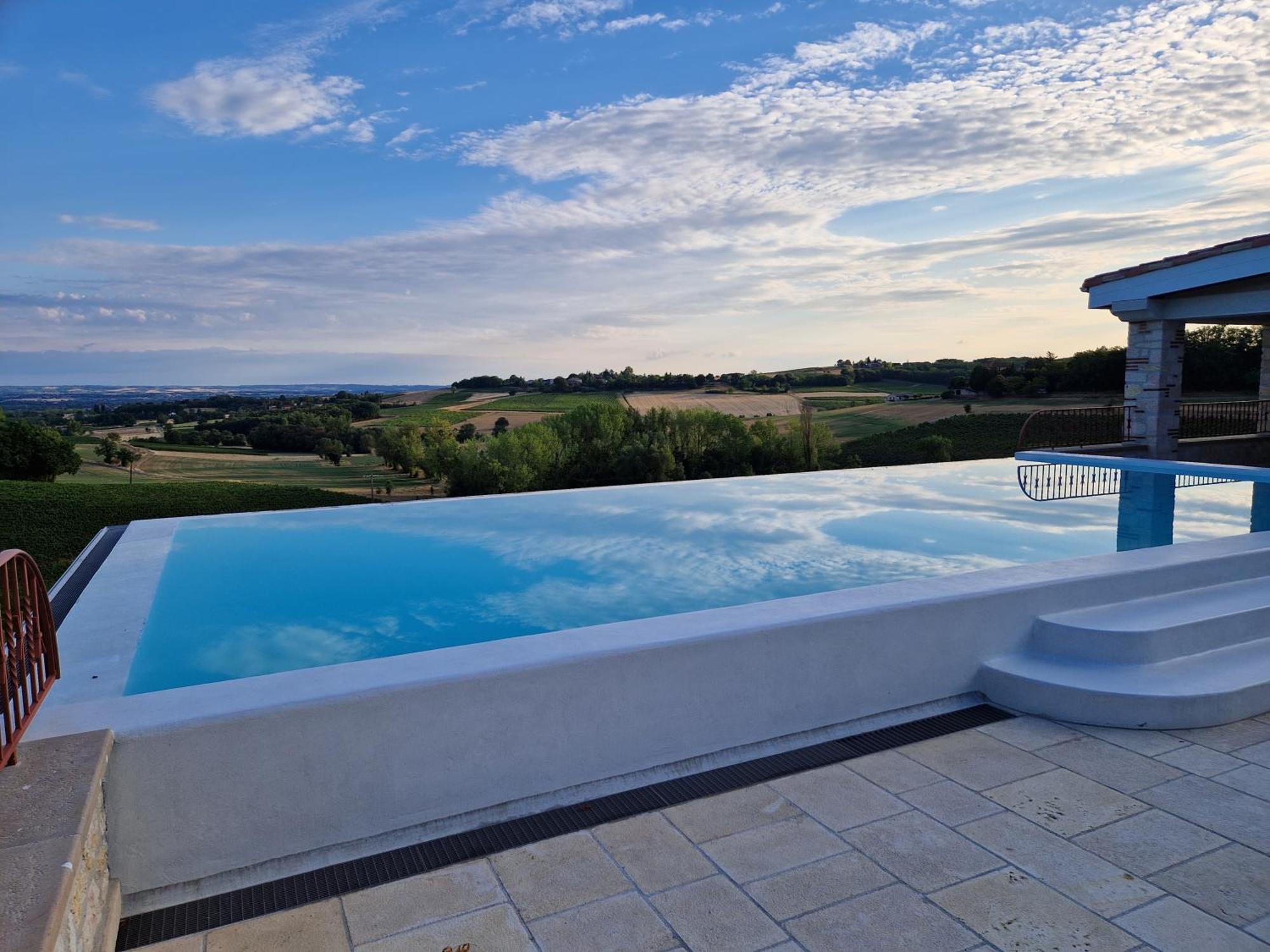 Chateau Lecusse - La Grande Roche - Hotel, Spa, Boutique & Restaurant Broze 外观 照片
